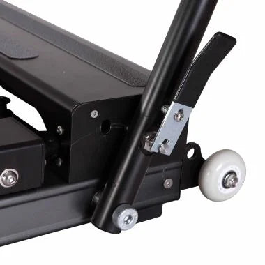 Elina Pilates Domo Reformer – compact, foldable Pilates reformer made of aluminum with adjustable footboard and transport wheels.

